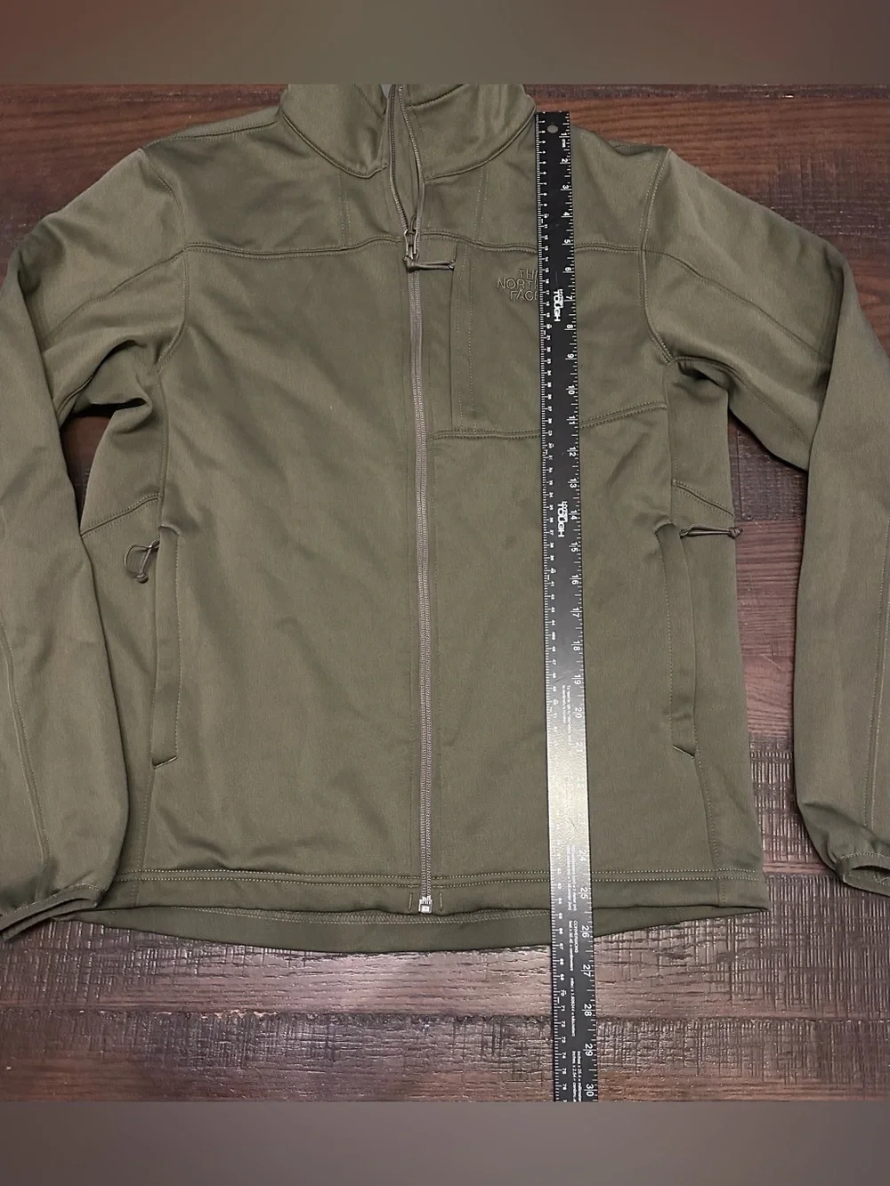 The North Face Men's Olive Green Lightweight Full-Zip Jacket